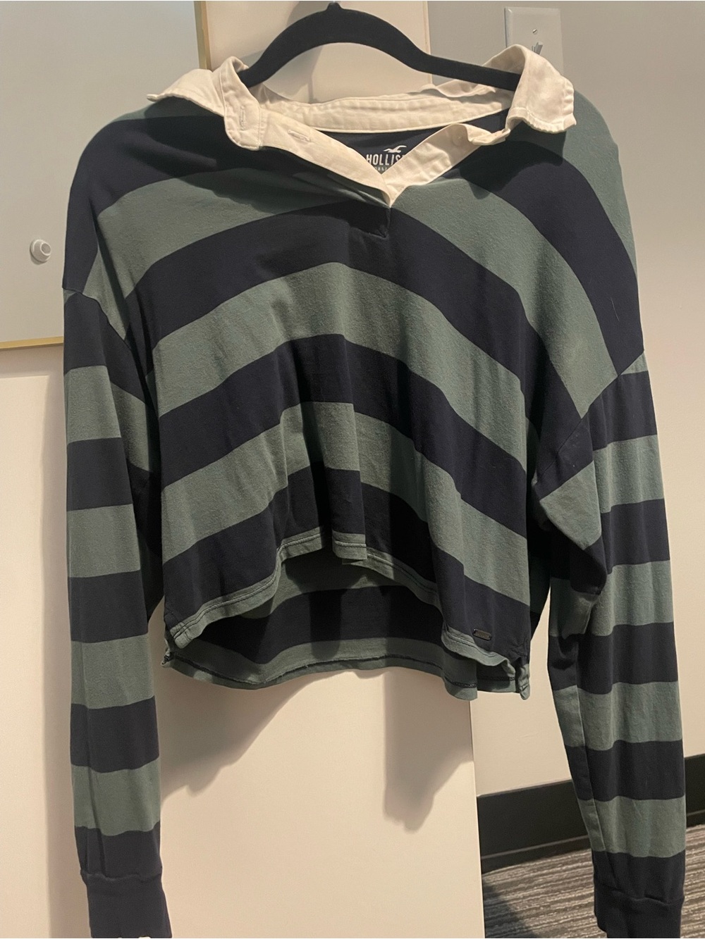 Hollister Women's Cropped Stripe Rugby Shirt - Olive & Navy